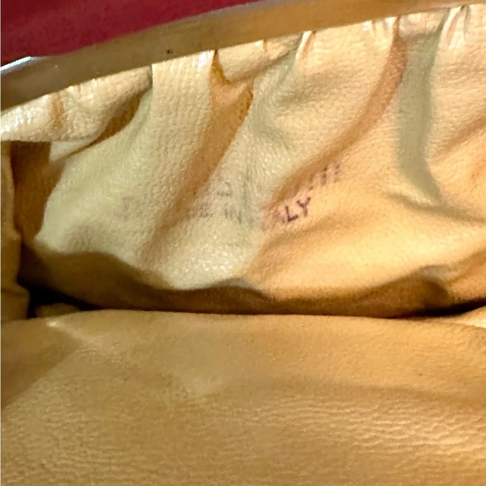 Vintage burgundy suede Nordstrom clutch made In Italy - Picture 4 of 5